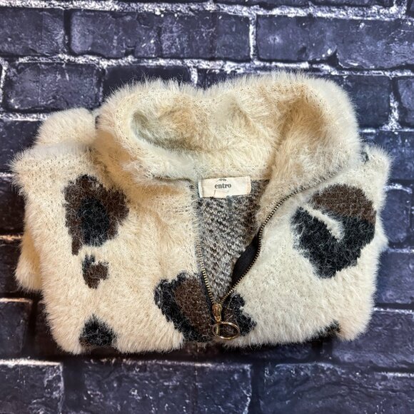 Chic Leopard Pullover - Picture 3 of 3